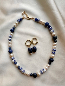 Ожерелье Гжель с жемчугом и камнями