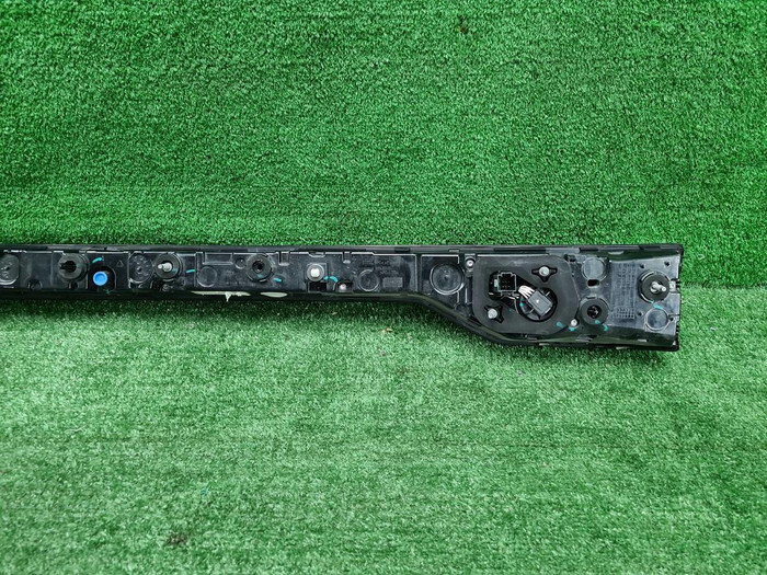 Фонарь крышки багажника Geely Monjaro (2021-н.в.)