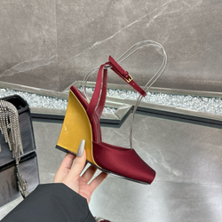Saint Laurent La Scandale Wedges