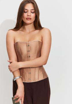 Нюдовый утягивающий корсет на выход