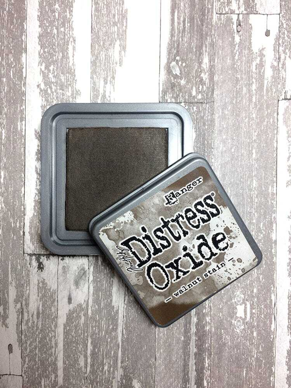 Distress Oxide Pad. Walnut Stain