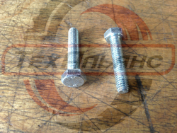 Болт M6*1*30 DIN933