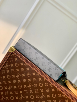 Louis Vuitton Toiletry Pouch 26