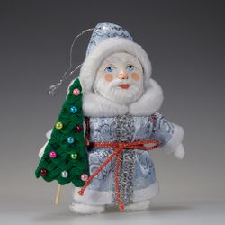Ёлочная игрушка Дед Мороз с аксессуаром