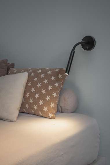 Бра с ридером Kale черное