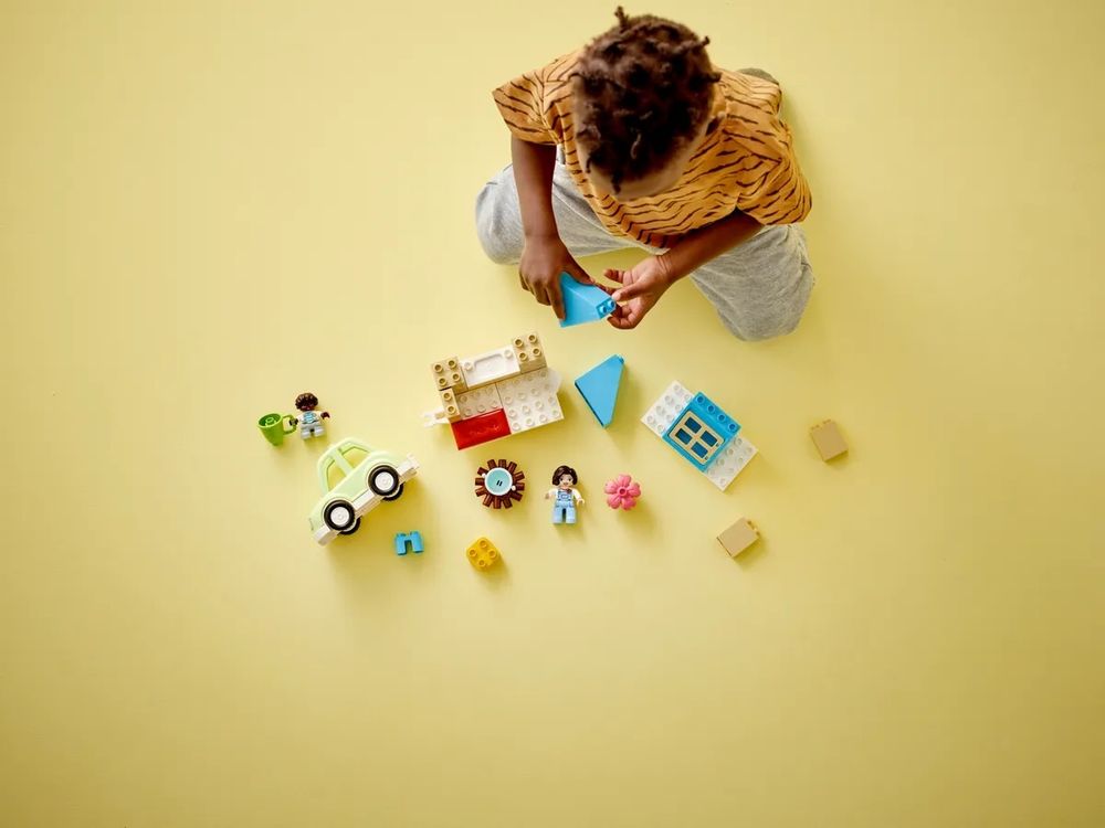 Конструктор Lego Duplo 10986 Семейный дом на колесах