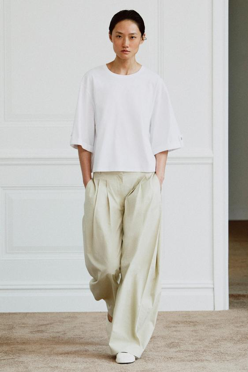 ZARA АСИММЕТРИЧНАЯ ФУТБОЛКА С ПУГОВИЦЕЙ, БЕЛЫЙ
