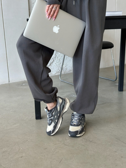 Кроссовки из натуральной замши