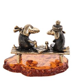Народные промыслы AM- 360 Фигурка «Собаки Шахматная партия» (латунь, янтарь)