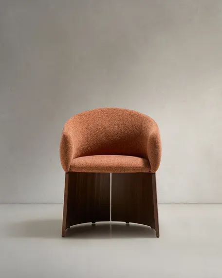 Стул Bosca из терракотового шенилла с ножками из шпона ореха