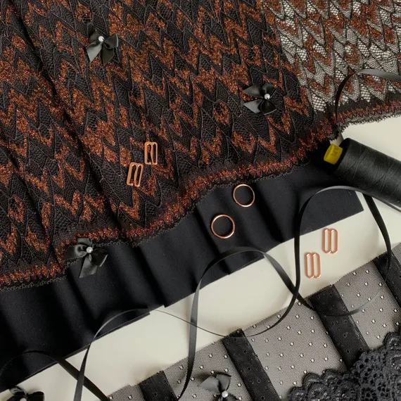 Кружево эластичное черное/люрекс 22 см, Китай