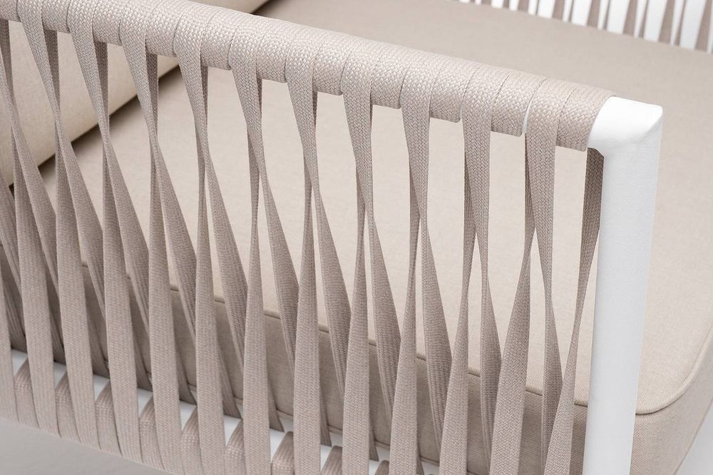 "Касабланка" кресло плетеное из роупа, каркас алюминий белый муар, роуп бежевый 20мм, ткань бежевая 052