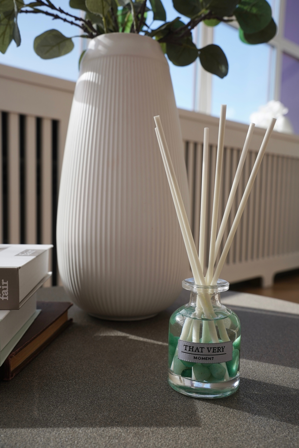 Аромадиффузор с натуральным камнем "Зеленый авантюрин" и ароматом "Кедр & Инжир"