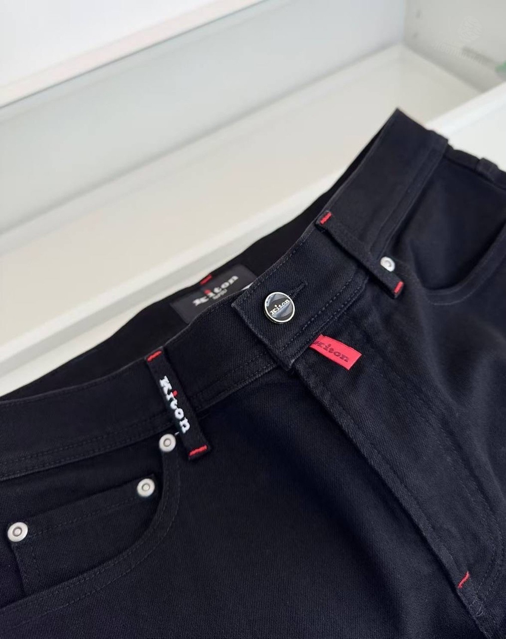 Джинсы Kiton