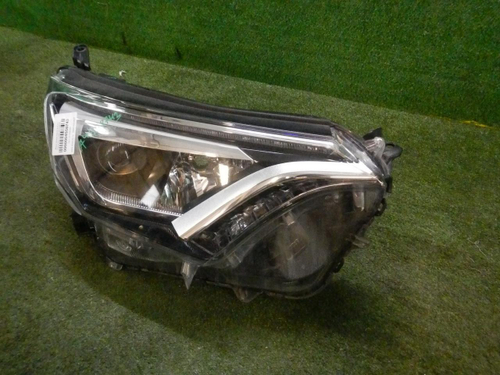 Фара правая Toyota RAV4 4 CA40 (2015-2019) LED