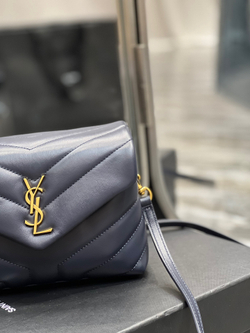 Saint Laurent Loulou 20 cm