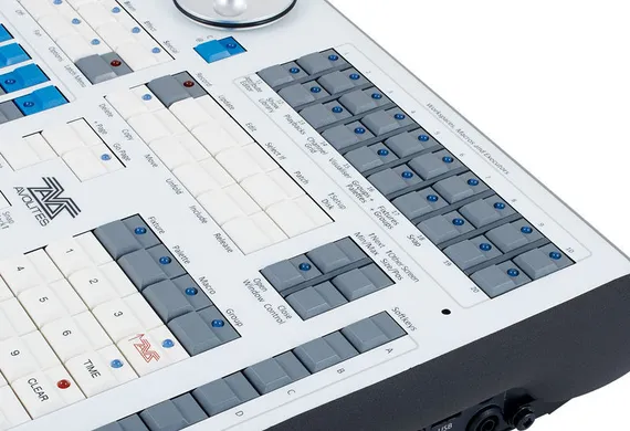 AVOLITES Titan Mobile Console