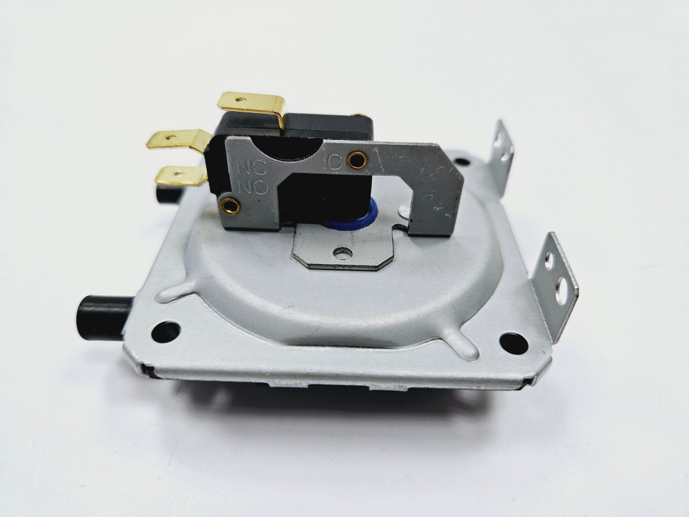 Реле давления воздуха (0,9 mbar) подходит для котлов BAXI Slim (арт. 628620, JJJ000628620)