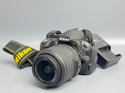 Nikon D3100 kit 18-55mm 30.200 кадров