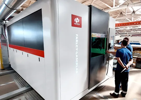 Лазерный станок премиум-класса HGTECH серии Marvel Pro для резки листов металла