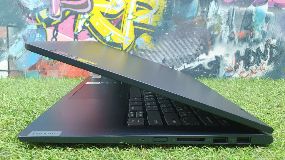 Ультрабук-трансформер 14" Lenovo i3-10/4 Gb/FHD