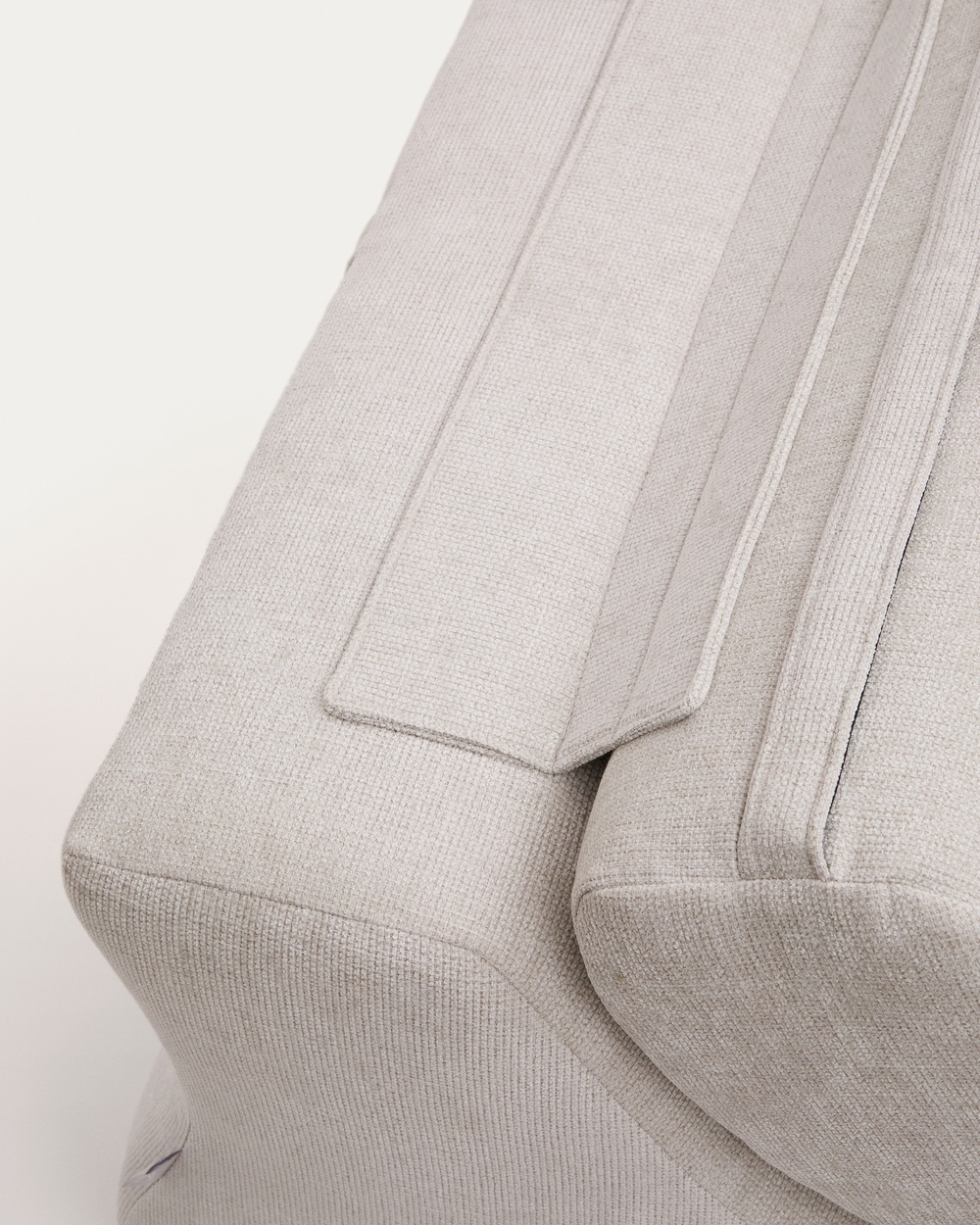 Club Кресло перламутрового цвета из шенилла