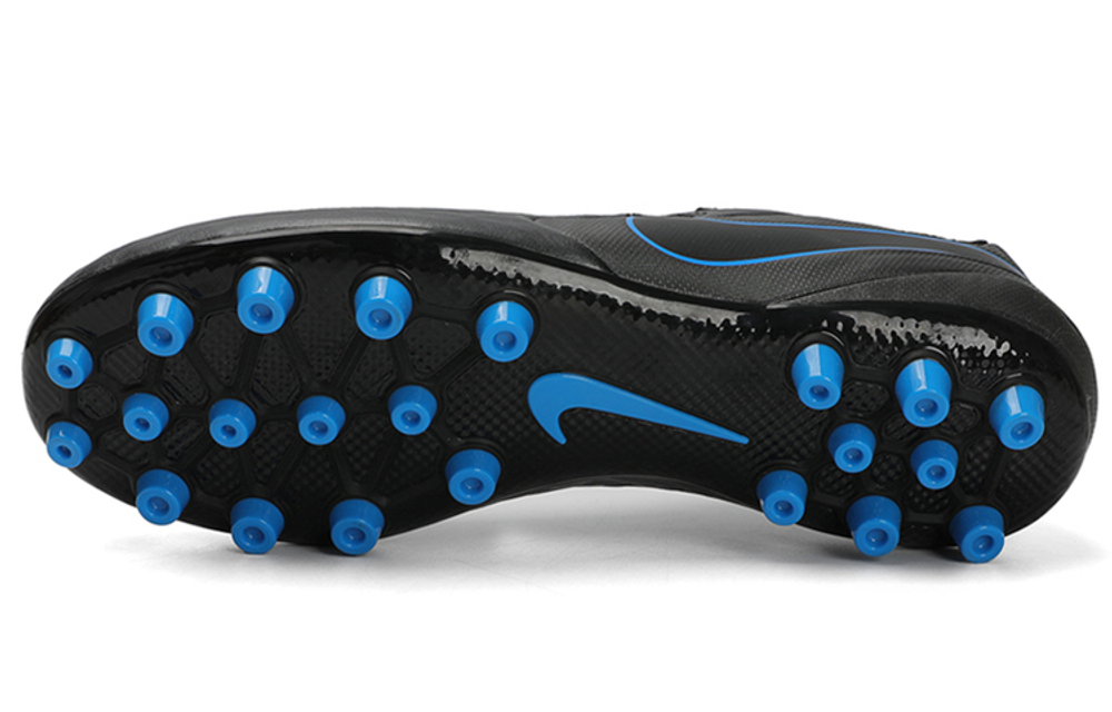 Кроссовки Nike Legend 8 Academy Ag