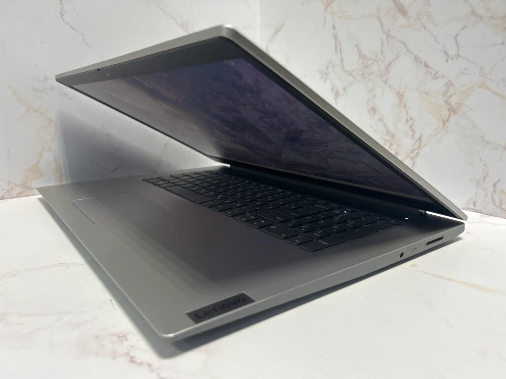 Ноутбук Lenovo IdeaPad 3 17ADA05 (81W2008DRK) 17.3"/AMD 3020e/RAM 8 GB/ SSD 256 GB/AMD Radeon/1600х900/TN/DOS/Подсветка кл-ры: нет /серый. Состояние: B1