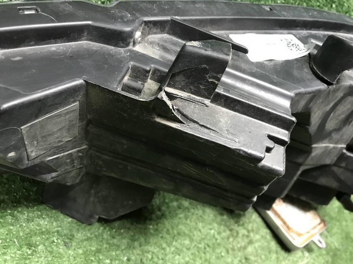 Фара правая Haval F7 (2018-2024) LED