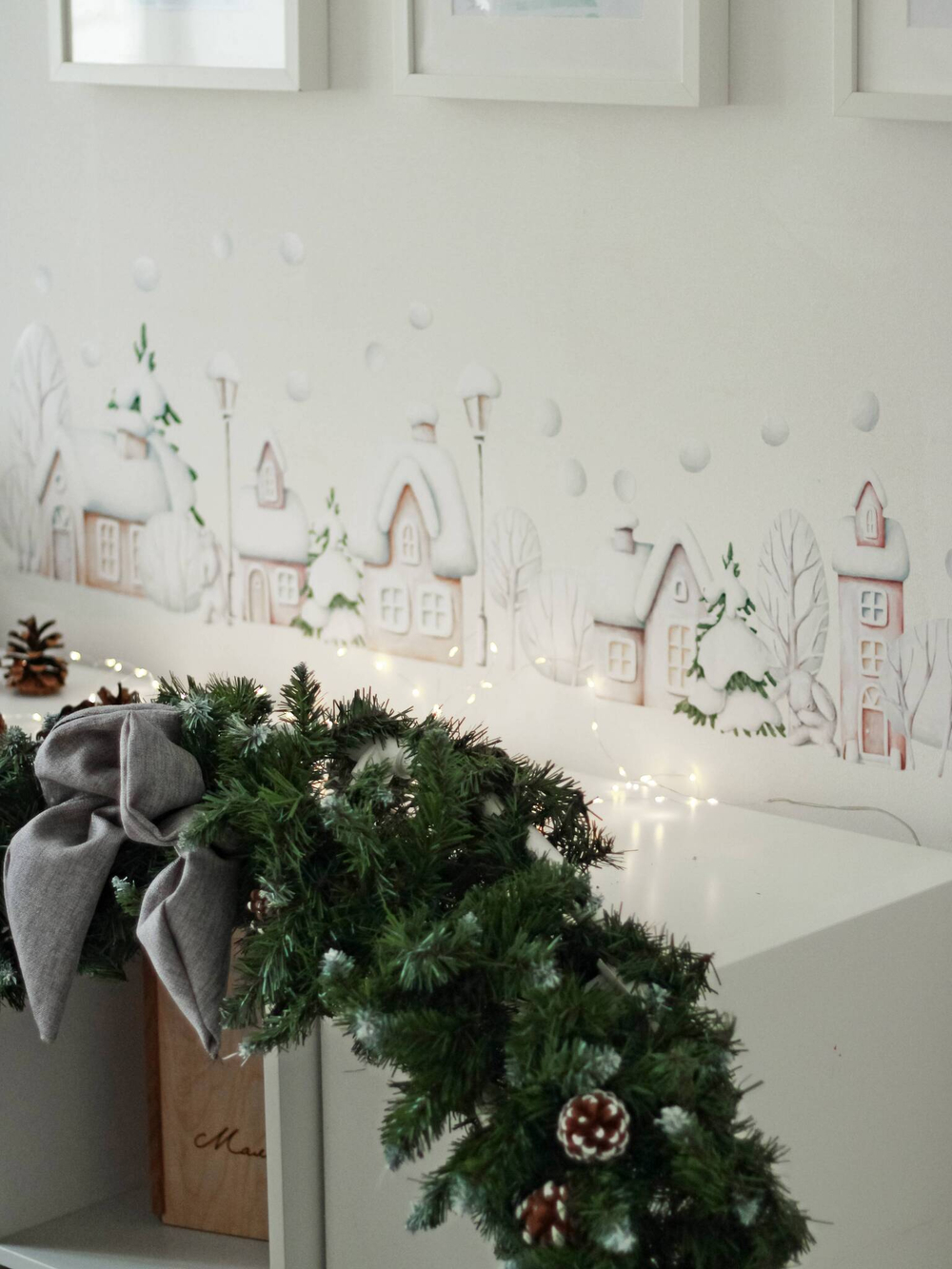 Стикеры для окон, мебели и стен ДОМИКИ В СНЕГУ