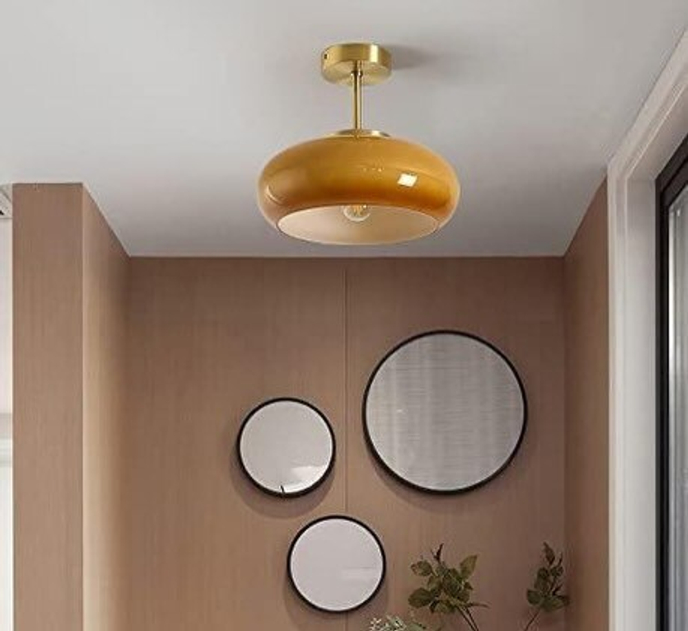 подвесная люстра в тёплом янтарном стекле