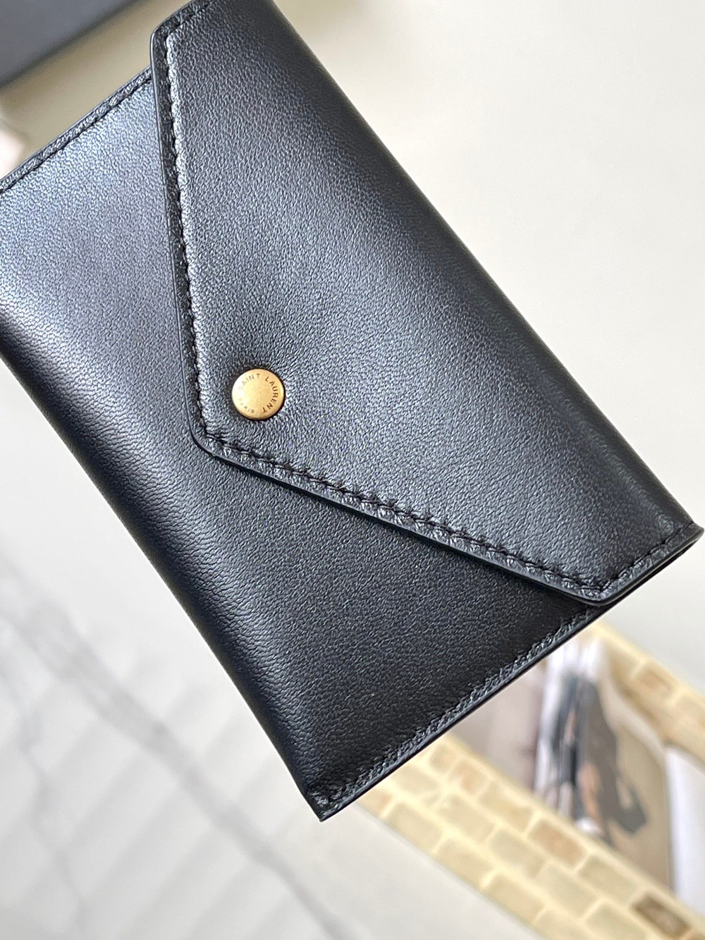 Saint Laurent Loulou Small 24 cm
