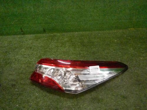 Фонарь правый внешний Toyota Camry XV70 17-нв LED