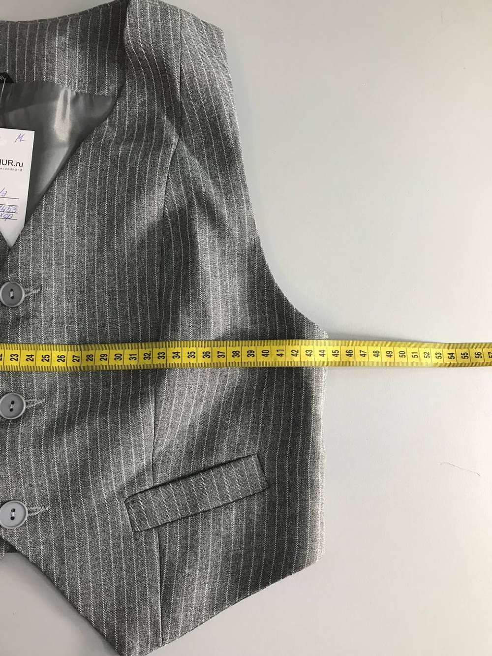 Жилетка классическая, маркировка М, визуально на 48 размер