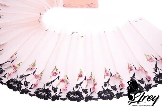 05-102 ОПТ Вышивка на неэл. сетке 21 см, кофе с молоком/черный/розовый (левая)