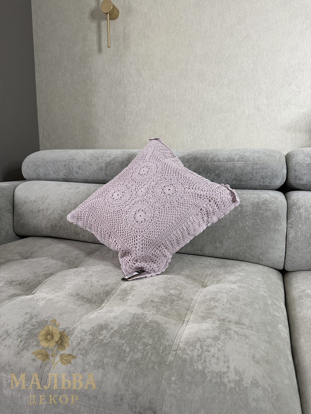 Подушка декоративная "Кружево" розовая 45x45x10см от J-LINE