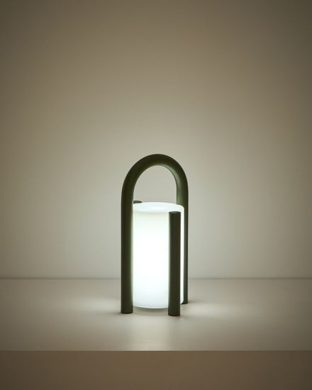 Портативная настольная лампа Leros из полиэтилена и стали зеленого цвета