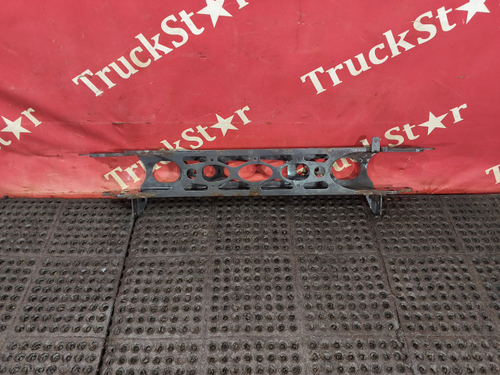 Траверса рамы передняя