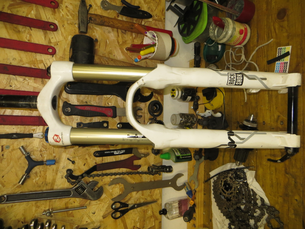 Вилка амортизационная Rock Shox Lyrik ход 180 , ось 20 , БУ