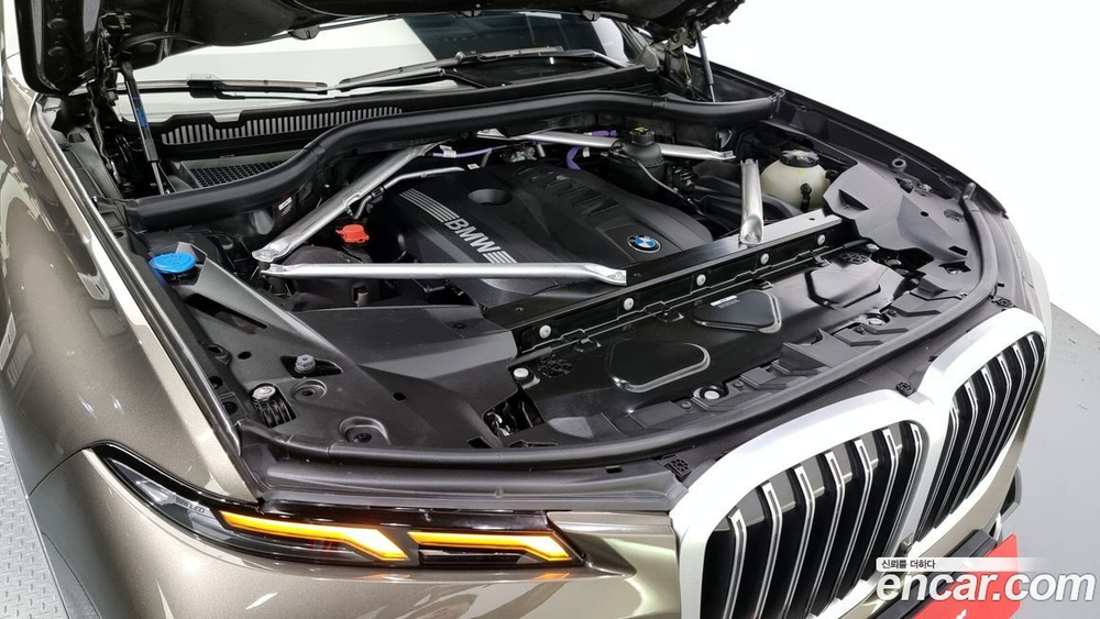 BMW X7 (G07) xDrive 40i Design Pure Excellence 7-и местный (12.2022)