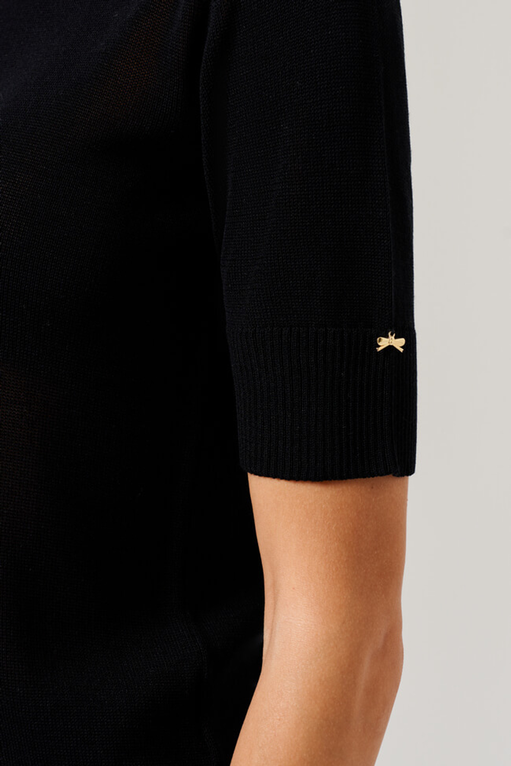 23142 Джемпер женский (черный)