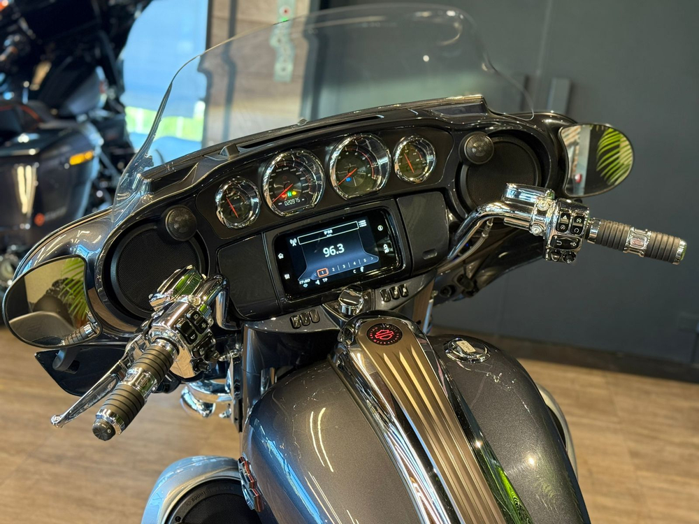 Harley-Davidson CVO Street Glide