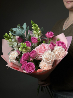 Сборный букет «Розовое волшебство»