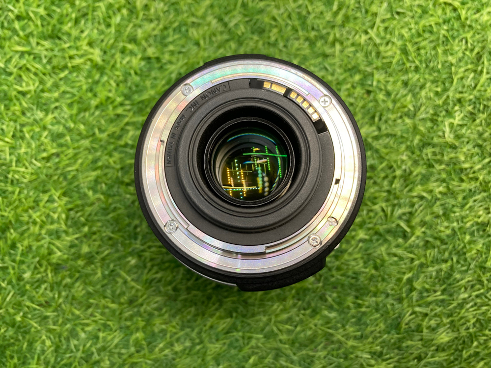 Canon EF-S 18-200mm 3.5-5.6 IS