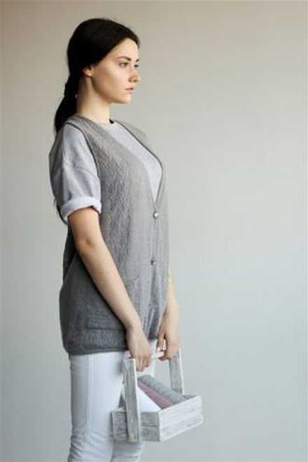 Жилет женский на пуговицах Т048-03 серый