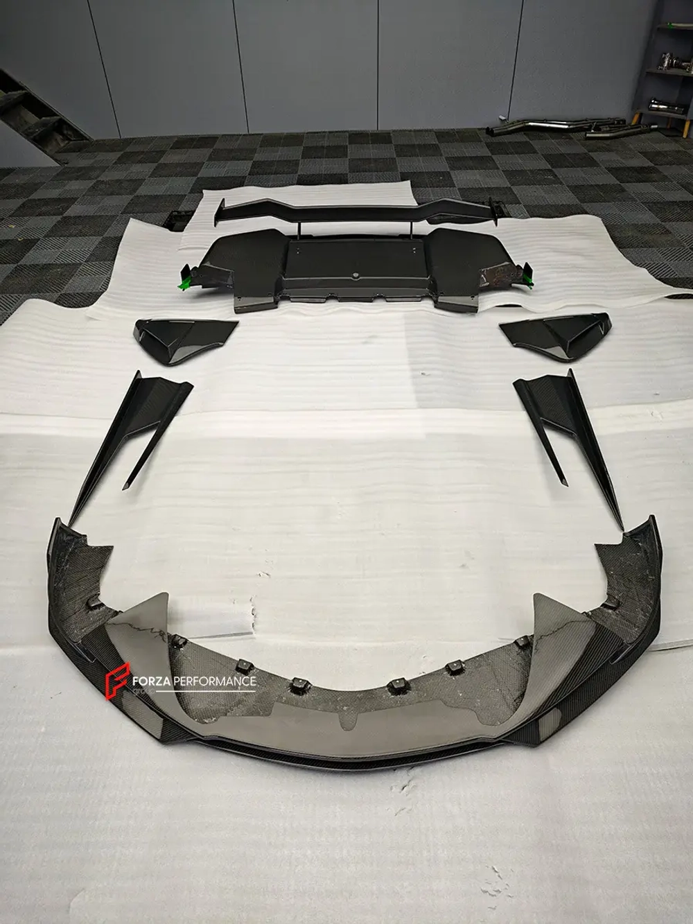 Карбоновый обвес для McLaren Artura 2021+ МакЛарен Артура тюнинг