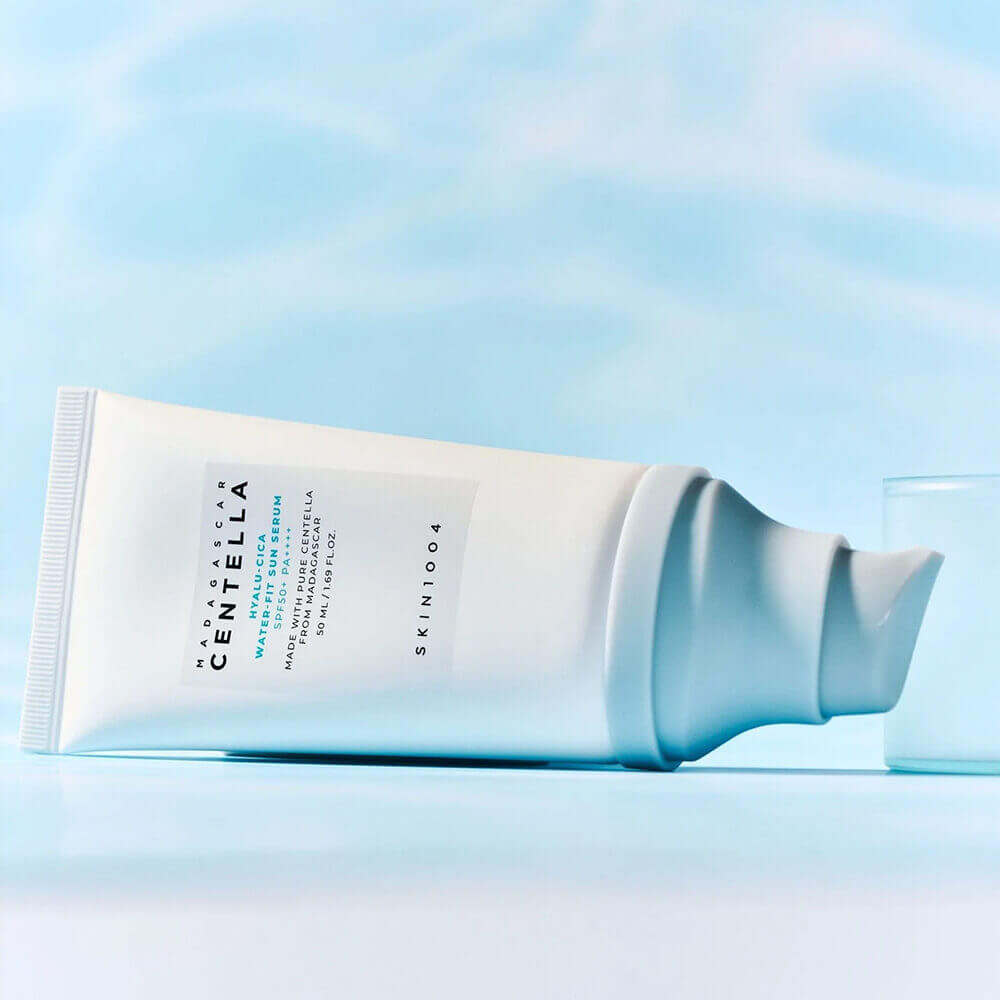 Солнцезащитная сыворотка SKIN1004 Madagascar Centella Hyalu-Cica Water-Fit Sun Serum SPF50+ PA++++