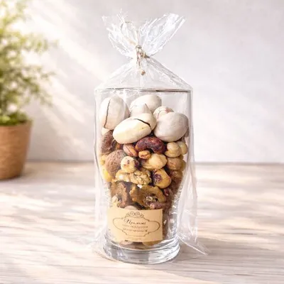 Фотография Подарочный бокал с орехами / 230 гр купить в магазине Афлора