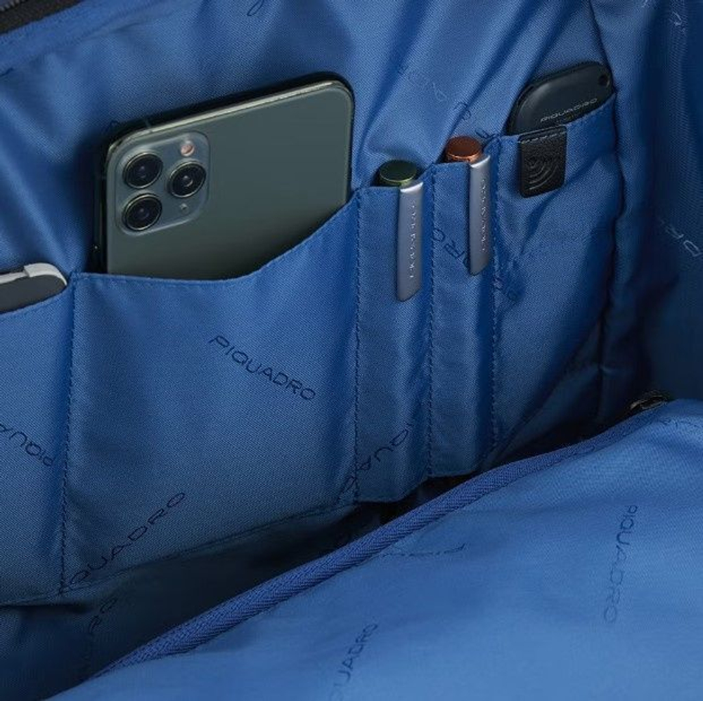 Рюкзак Piquadro Corner 2.0 CA5856C2O/NGR черный/серый нейлон/полиэстер