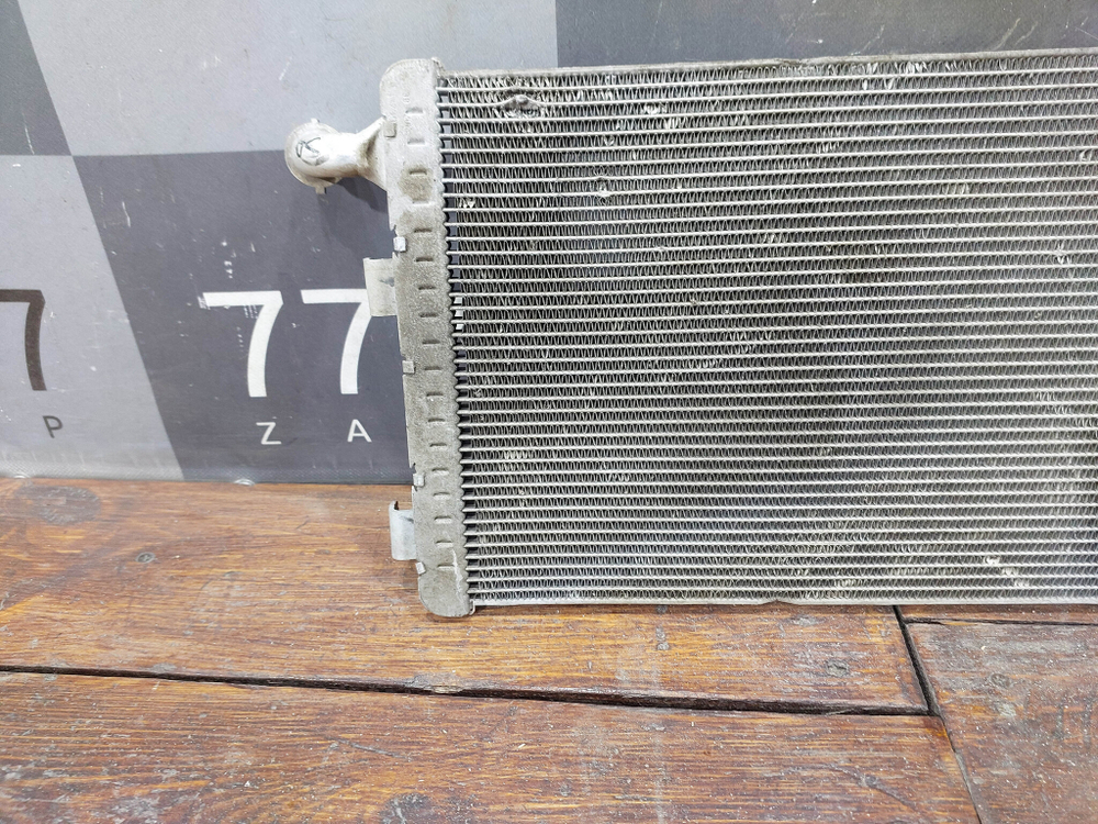 Радиатор охлаждения АКБ Mercedes GLE (V167) 18-нв Б/У Оригинал A1675000400